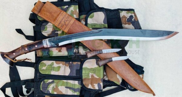 4-Inch-Rust-Free-Full-Tang-Sirupate-Kukri-Village-Farmer-Hunting-SIRU-Swords-Gurkha-knife-Handmade-By-Ex-Gurkha-Khukuri-House-in-Nepal