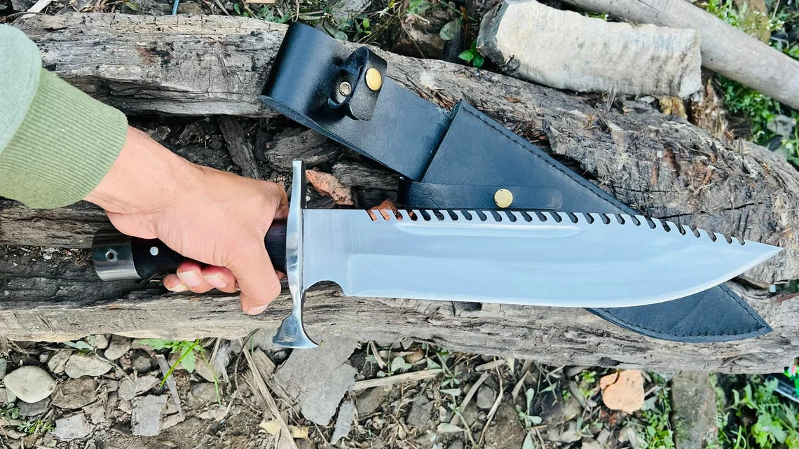 12 Massive Bushcraft Bowie Knife