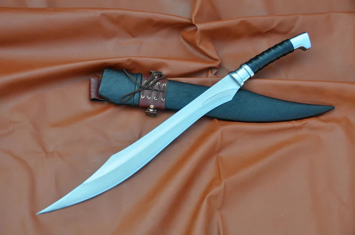 scimitar-knives-nepal