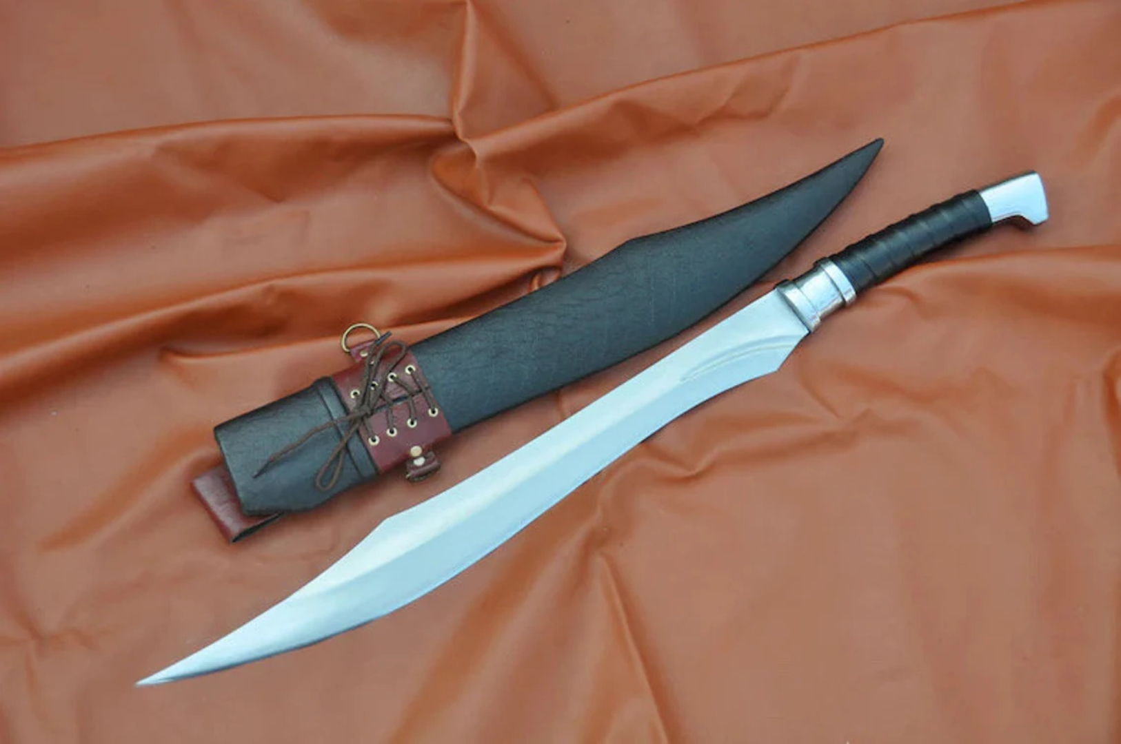 scimitar-knives-nepal