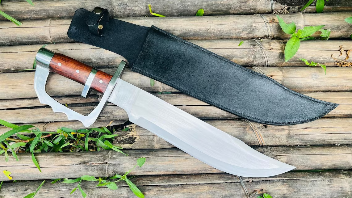 bowie-knife