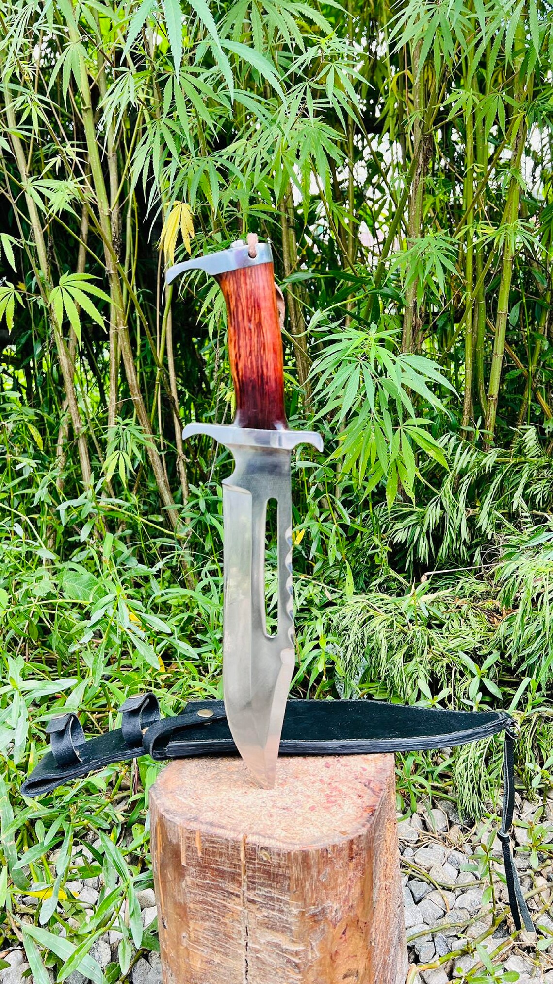 Nepali-bowieknife